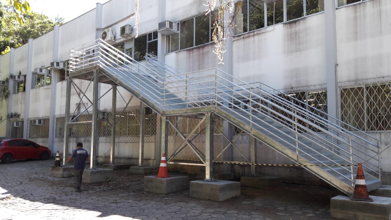 Escadas Metálicas 